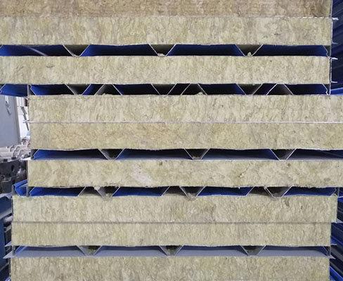 彩鋼夾芯板在工業(yè)方面的作用是什么？